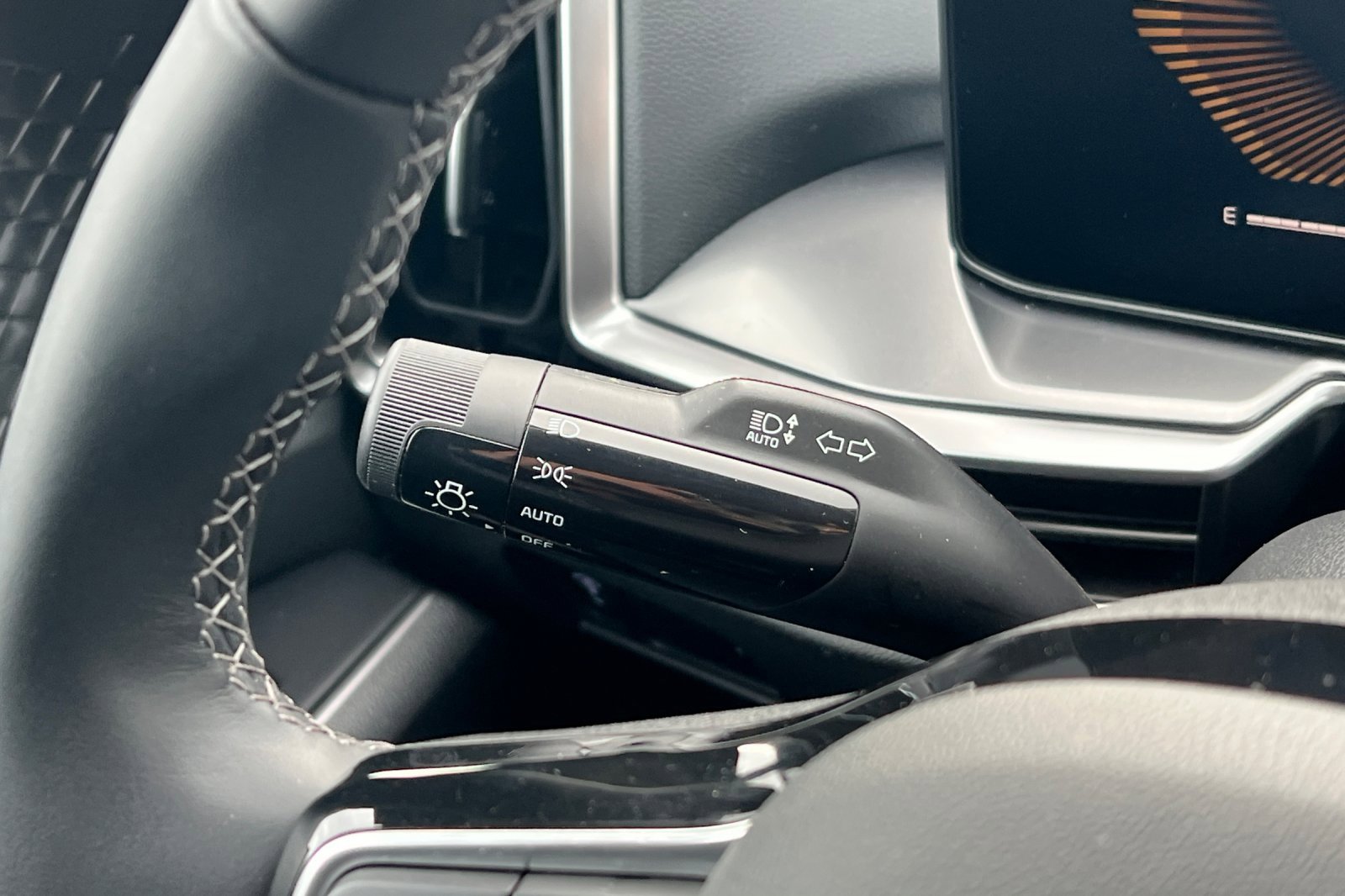 Certified 2025 Kia Sorento S image 39