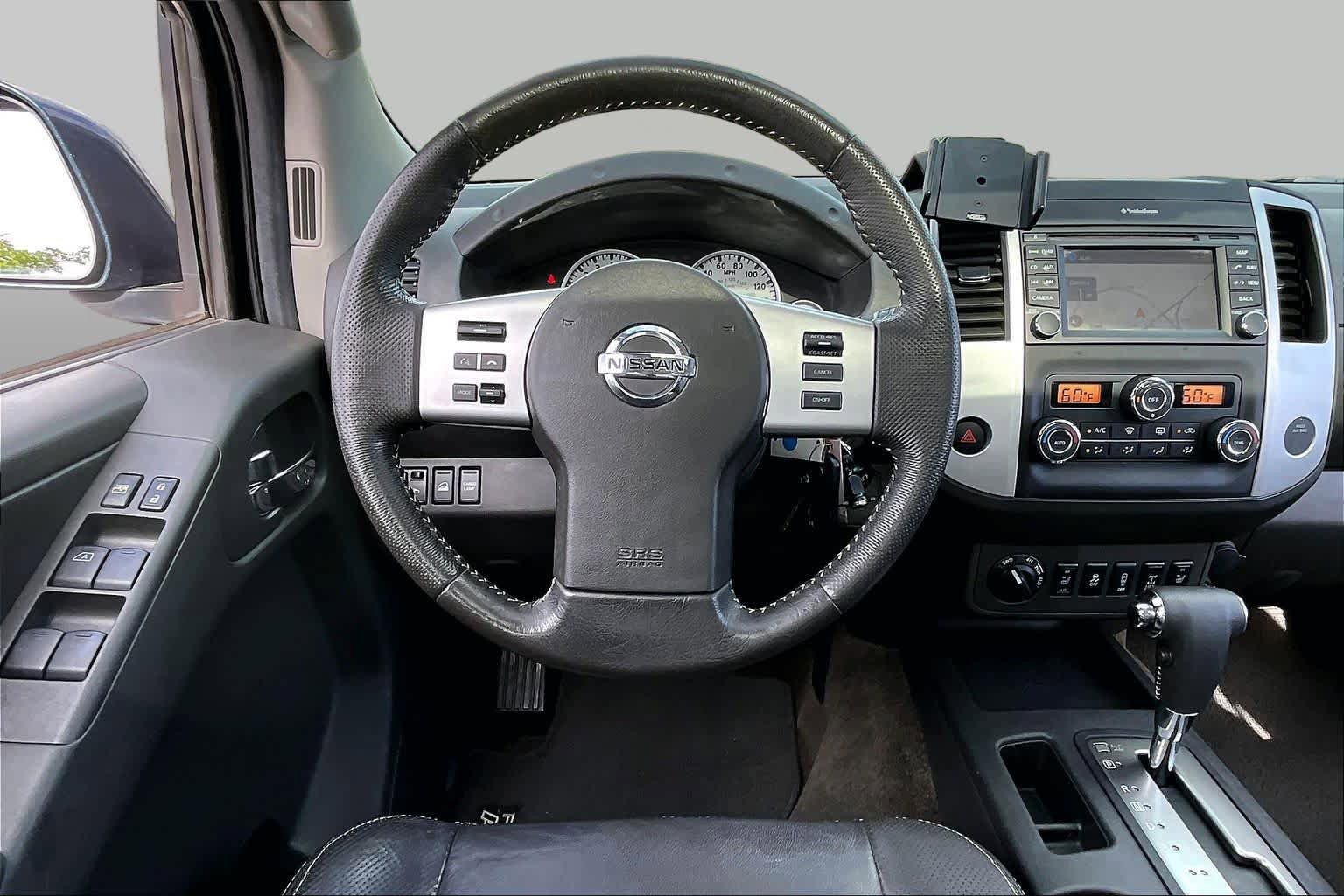 Used 2013 Nissan Frontier PRO-4X w/ Pro-4x Luxury Pkg AWD/4WD image 6
