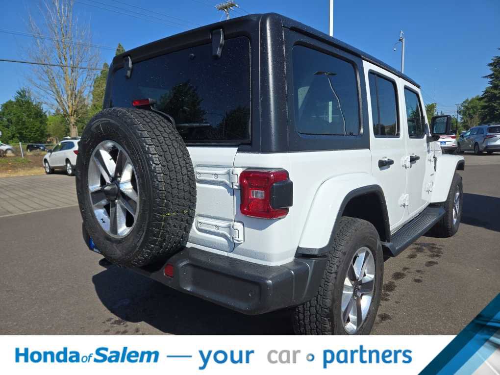 Used 2022 Jeep Wrangler Unlimited Sahara w/ LED Lighting Group AWD/4WD image 4