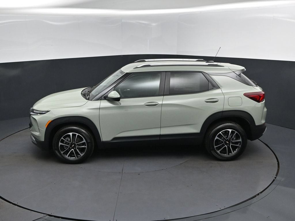 New 2026 Chevrolet TrailBlazer LT w/ Driver Confidence Package FWD image 32
