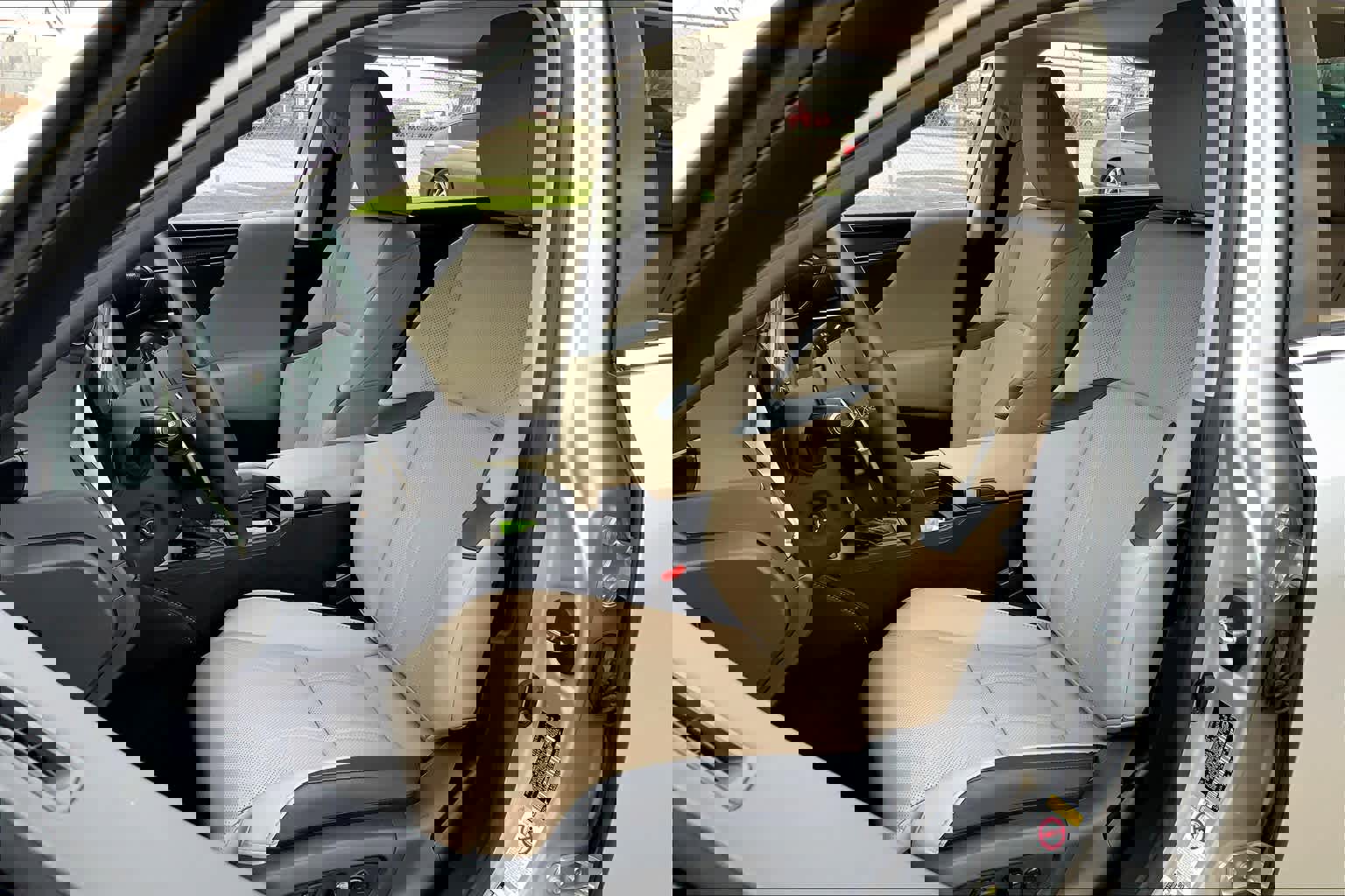 Used 2019 Lexus ES 350 w/ Luxury Package image 8