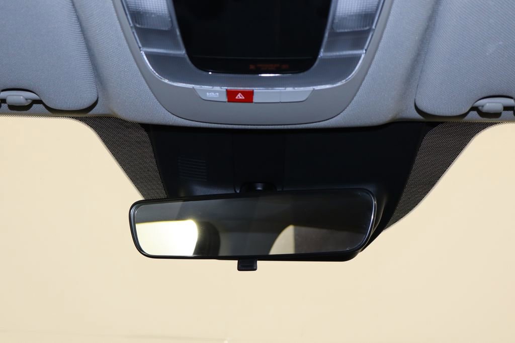 Used 2025 Kia Sorento LX image 24