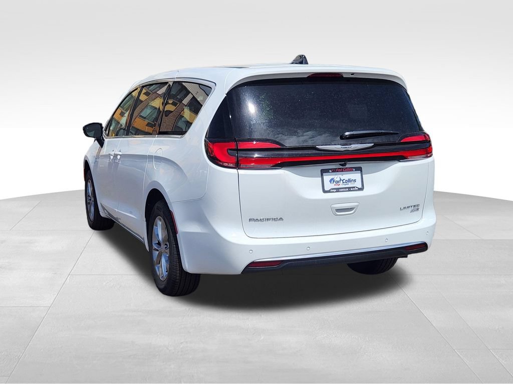 New 2026 Chrysler Pacifica Limited AWD/4WD image 7