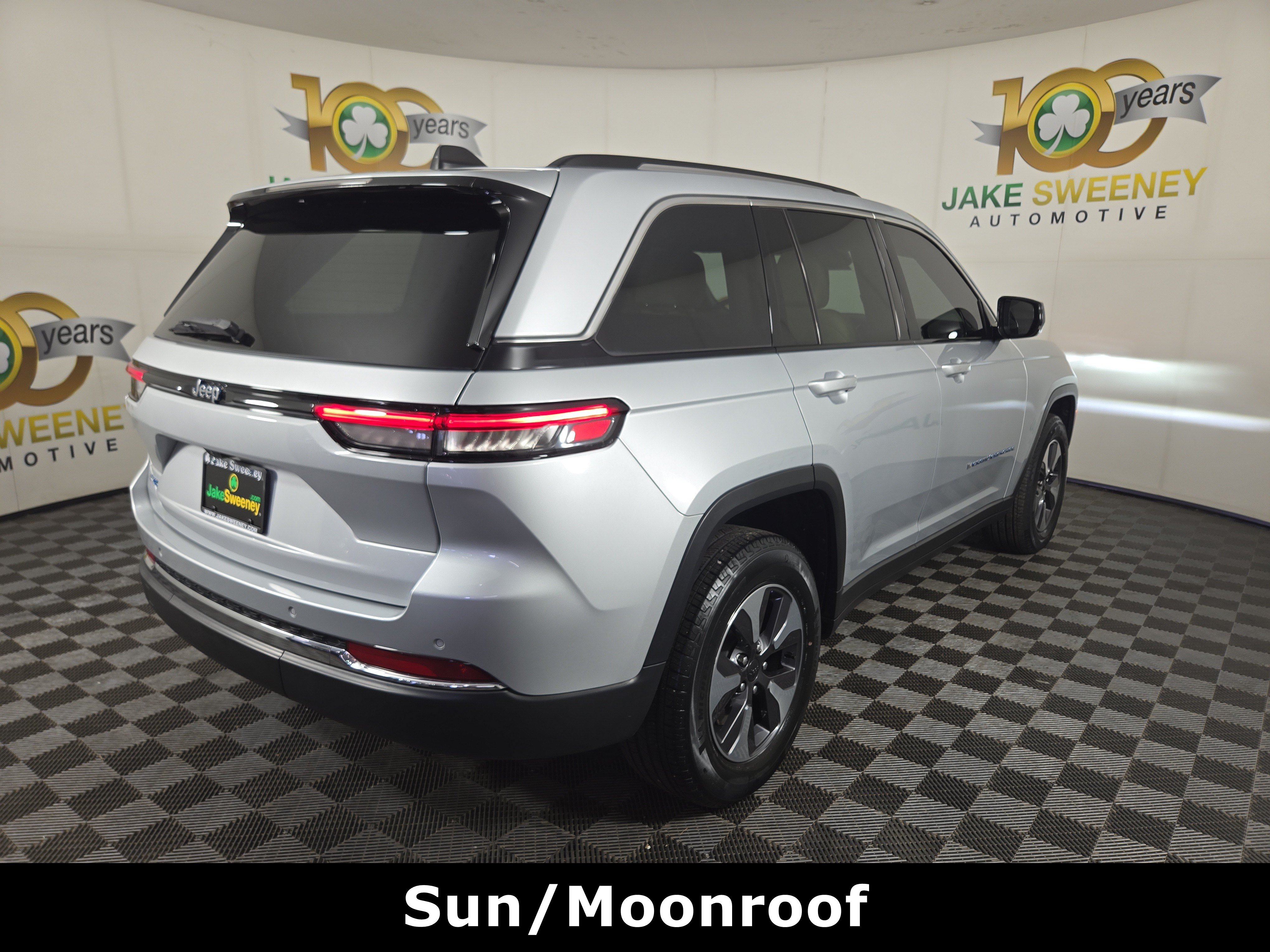 Used 2023 Jeep Grand Cherokee 4WD 4xe image 9