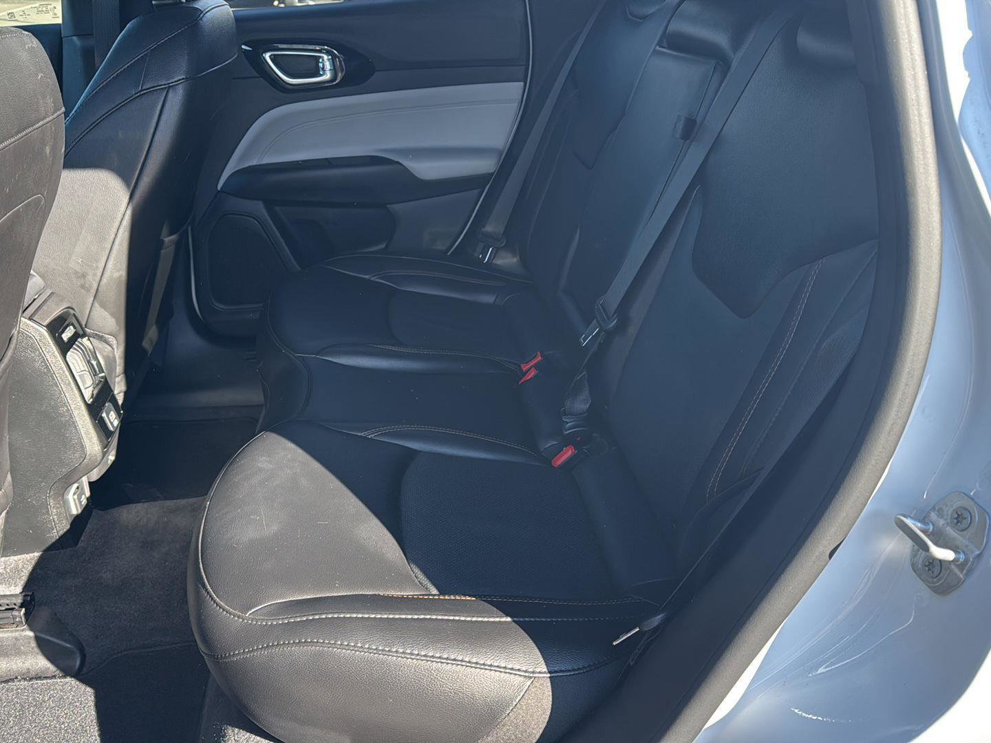 Used 2023 Jeep Compass Limited image 11