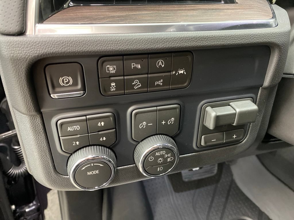 New 2026 Chevrolet Tahoe Premier AWD/4WD image 15