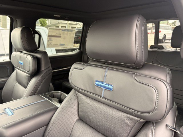 New 2027 Ford F250 Platinum w/ Tremor Off-Road Package AWD/4WD image 30