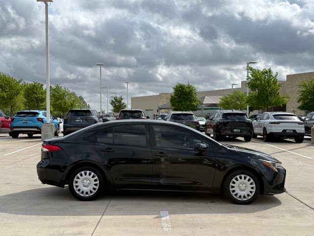 Used 2021 Toyota Corolla LE image 5