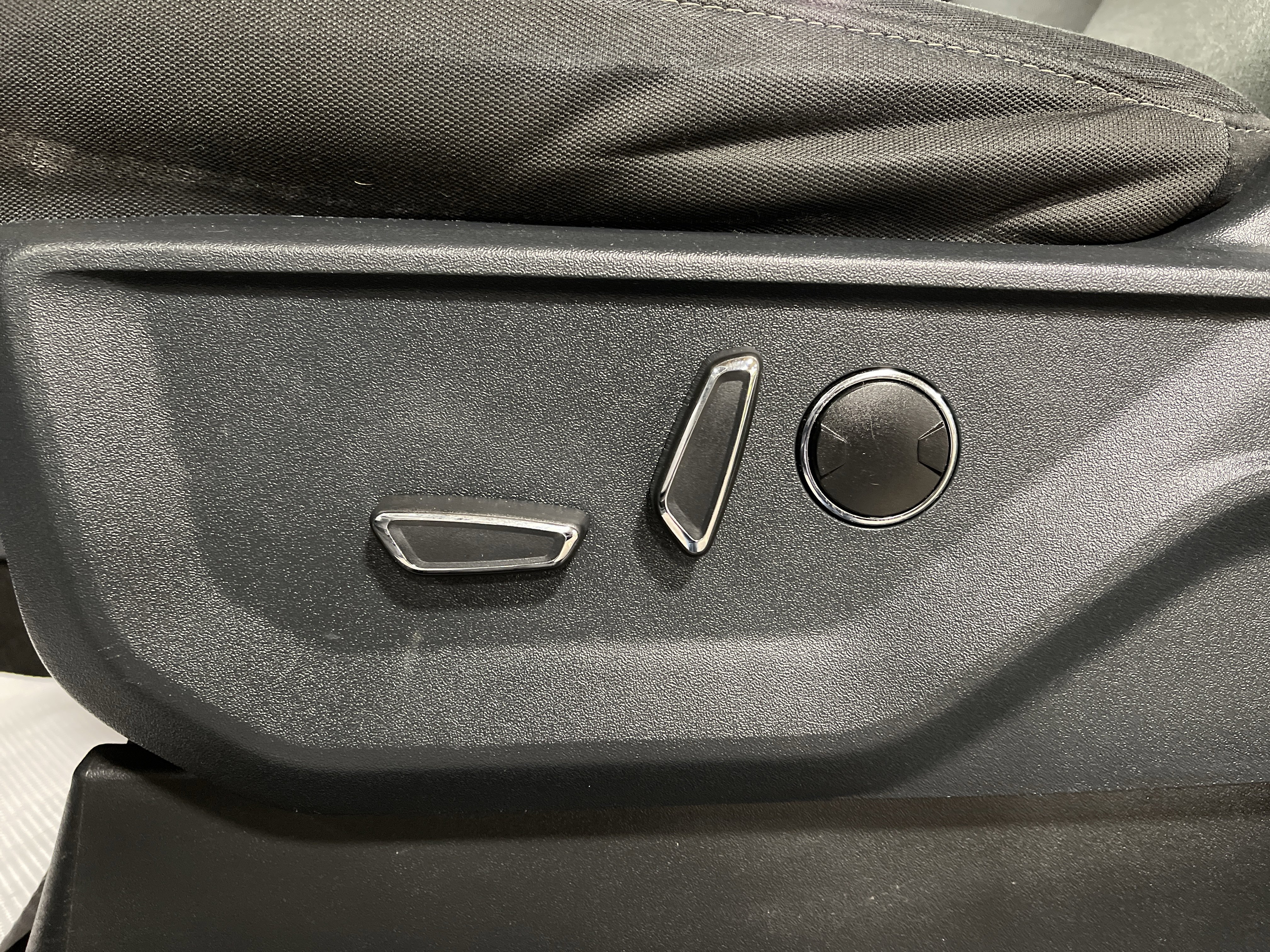 Used 2021 Ford F150 XLT w/ Equipment Group 302A High image 13