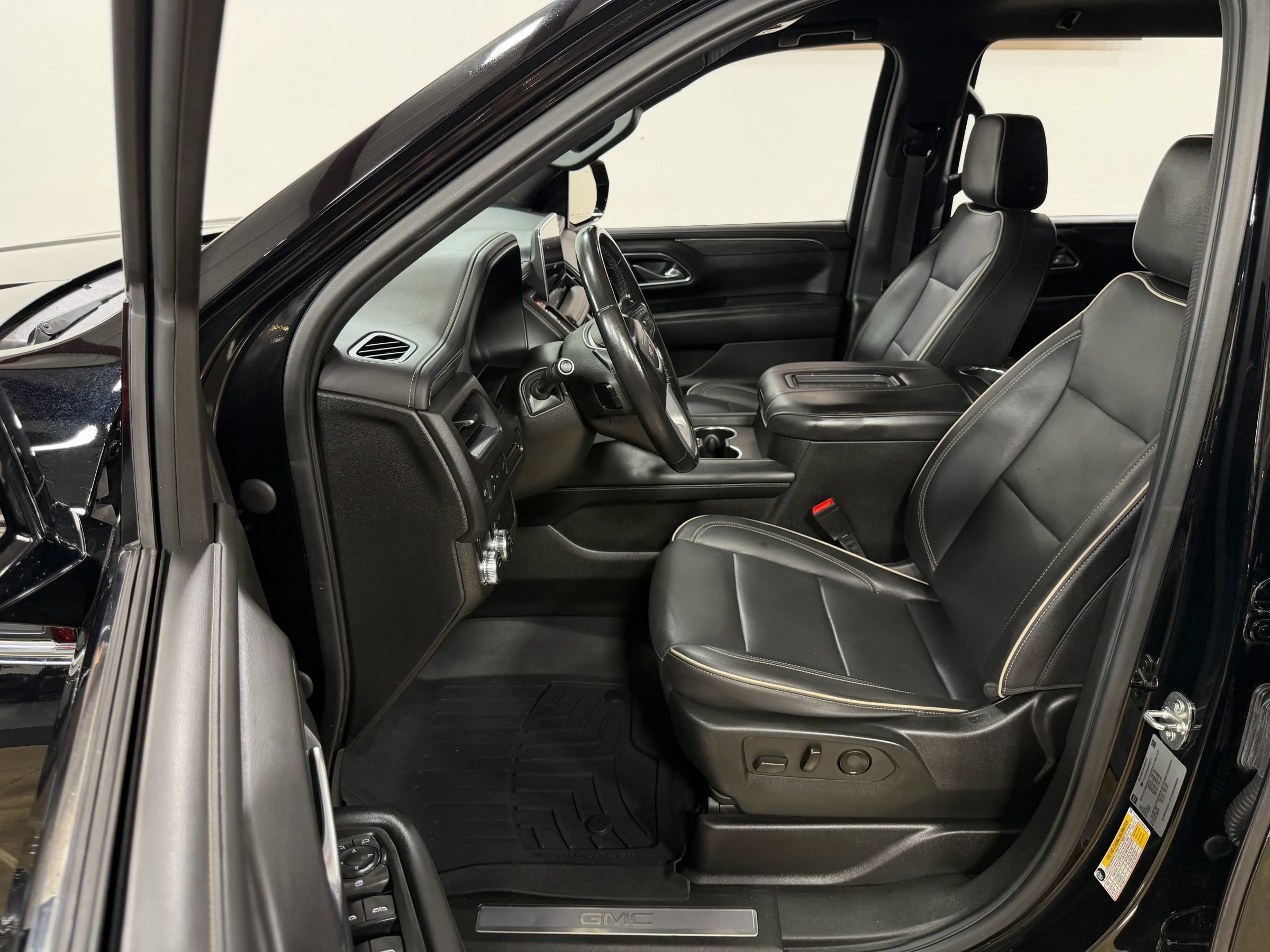 Used 2021 GMC Yukon XL SLT RWD image 12