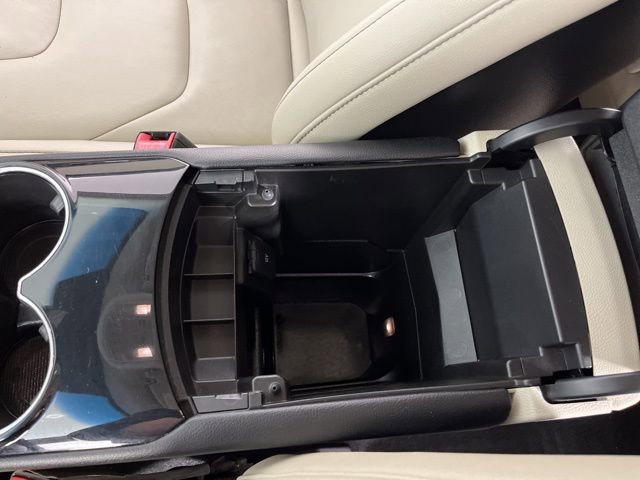 Used 2015 Ford Edge Titanium image 31