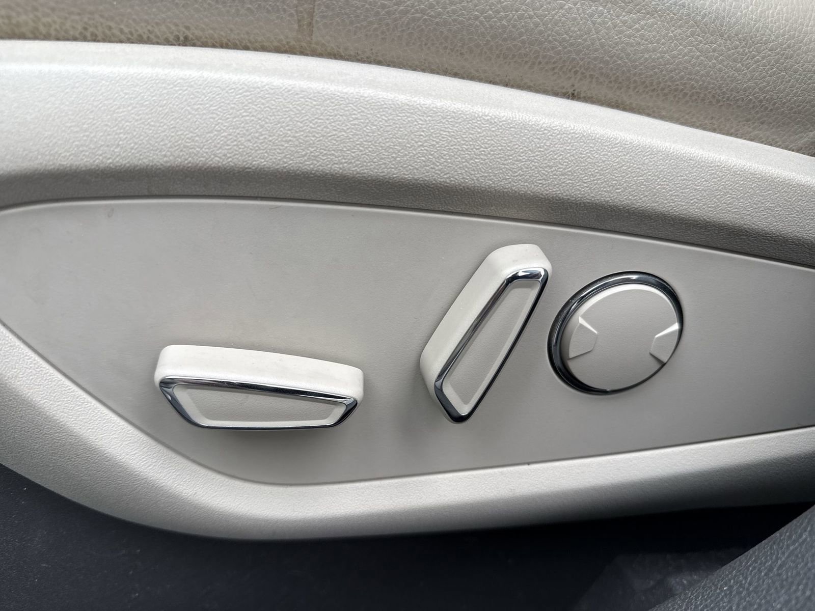 Used 2019 Lincoln Nautilus FWD image 12