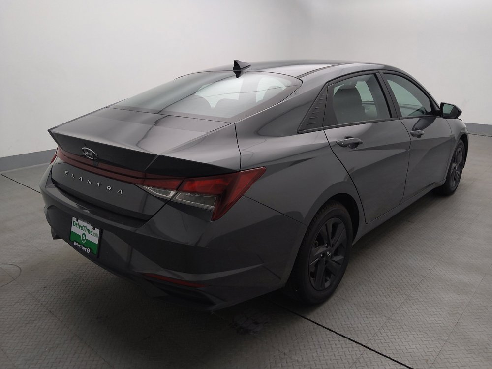 Used 2023 Hyundai Elantra SEL image 9