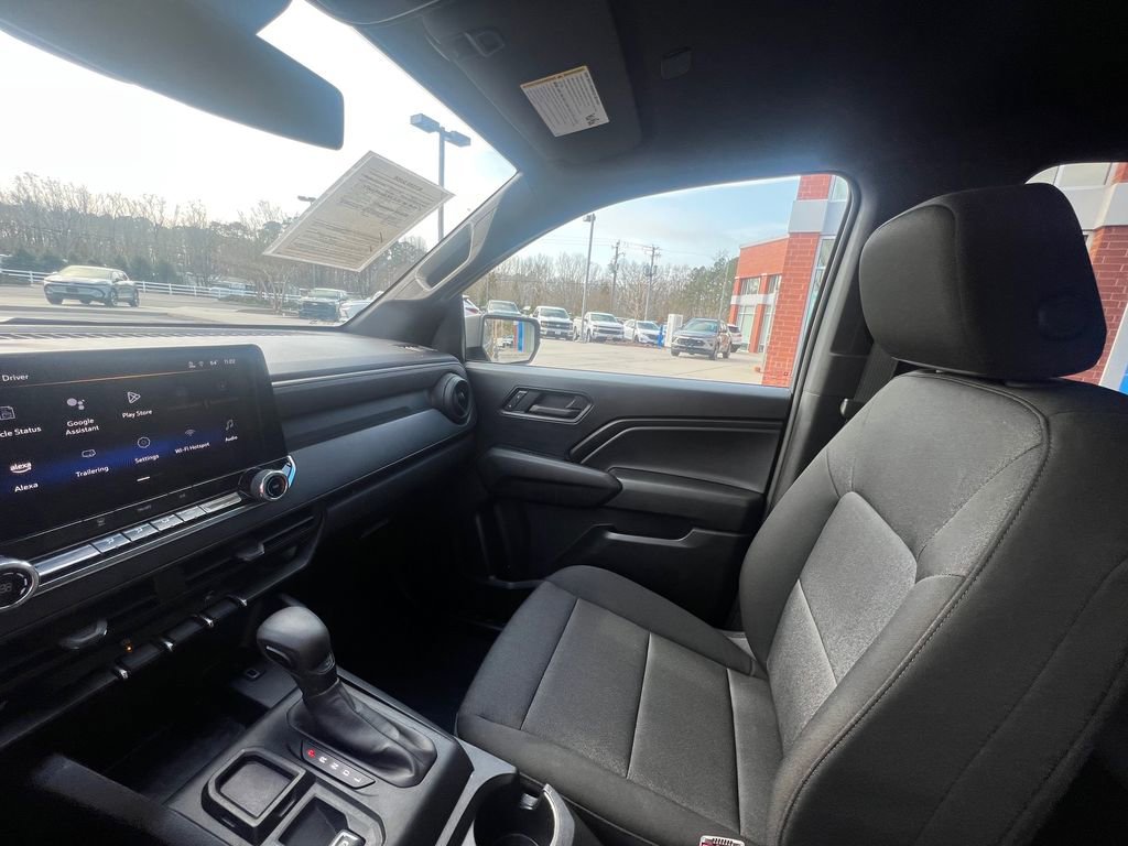 Used 2024 Chevrolet Colorado W/T image 12