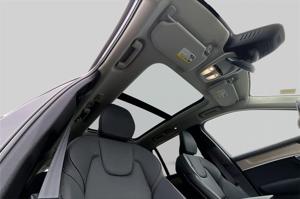 Certified 2026 Volvo XC90 B6 Plus w/ Protection Package Premier image 28