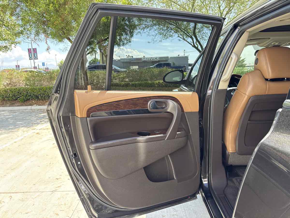 Used 2013 Buick Enclave Premium FWD image 11