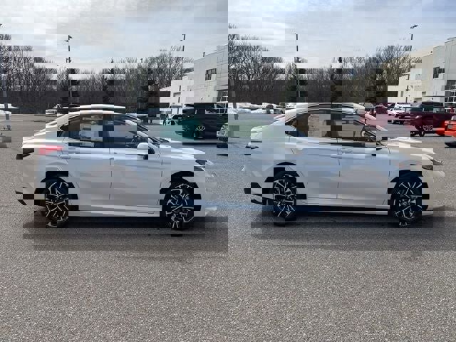 Used 2026 Toyota Camry XLE image 11