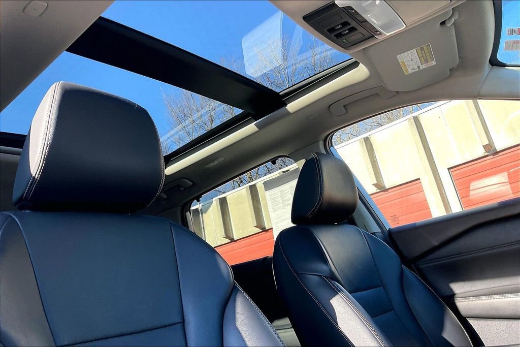 Used 2022 Nissan Rogue SL w/ SL Premium Package image 21