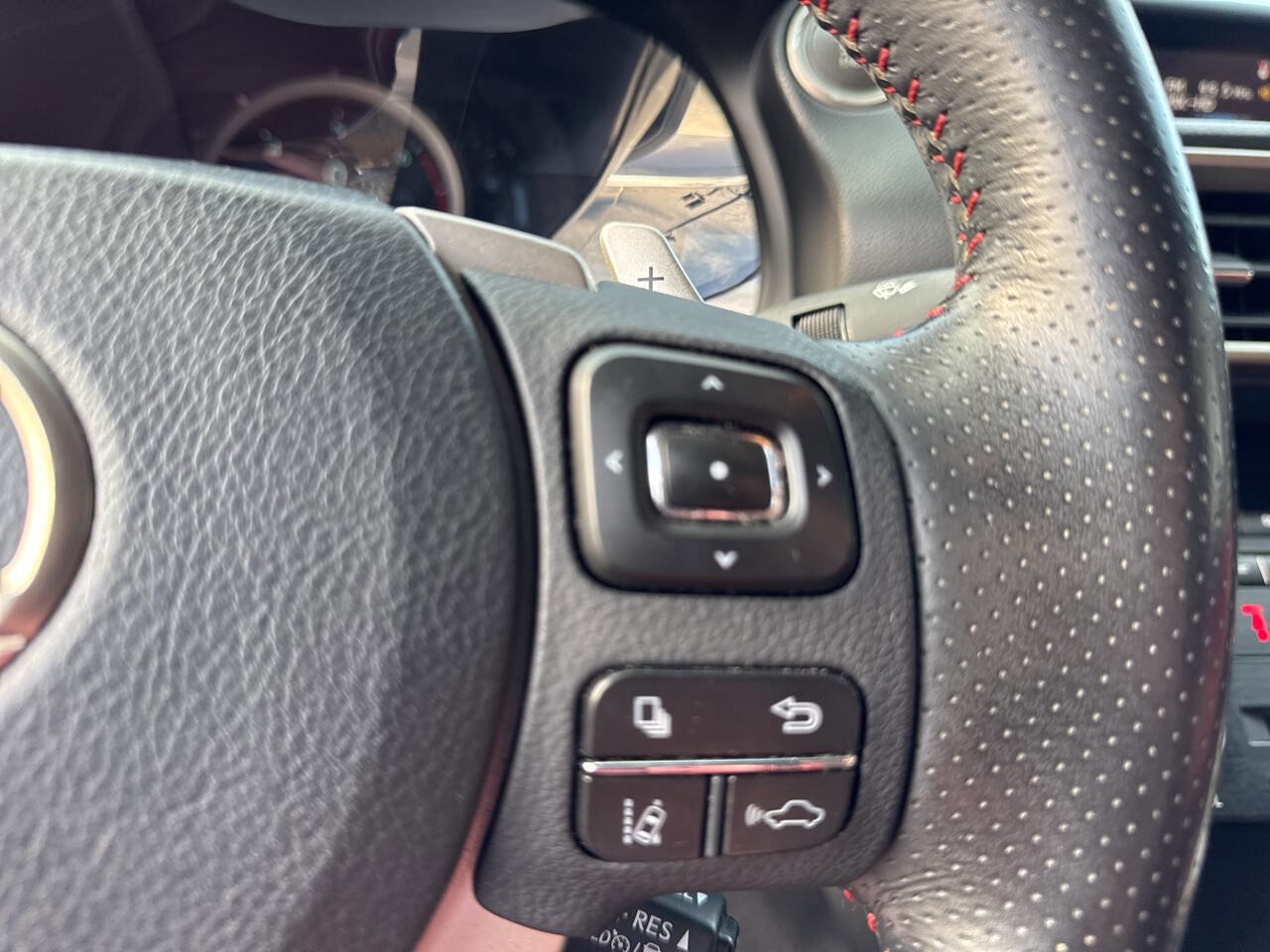 Used 2018 Lexus IS 300 F Sport w/ F Sport Package image 24