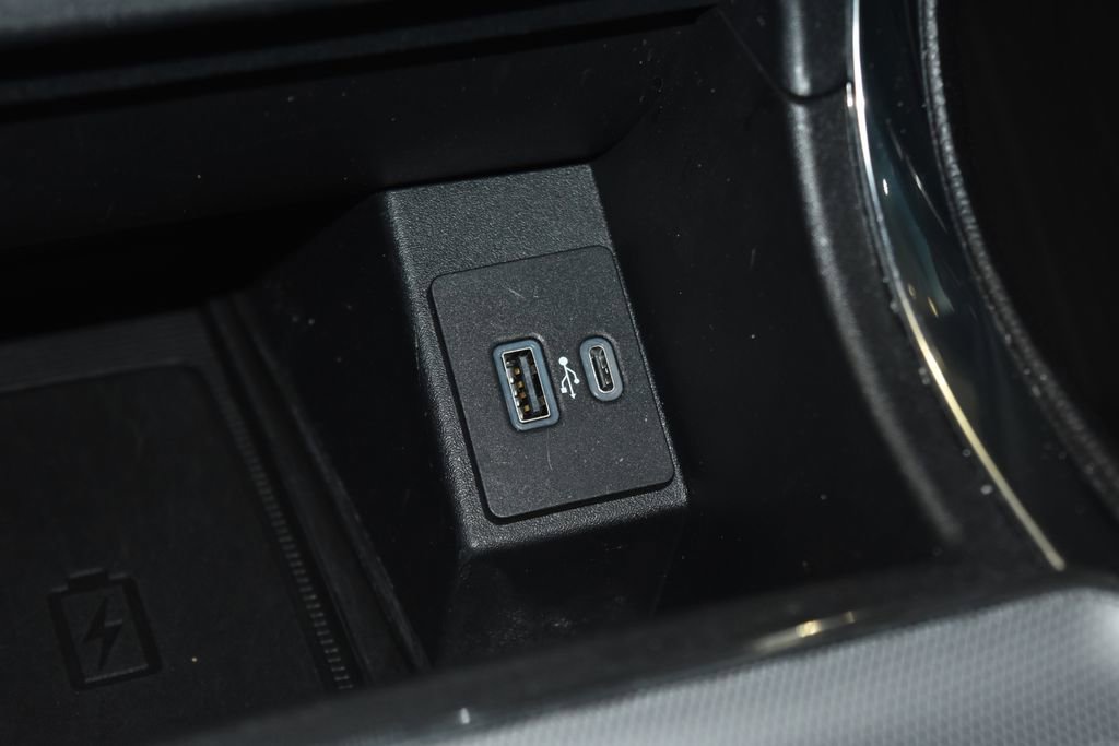 Used 2022 Ford Edge Titanium w/ Equipment Group 301A image 14