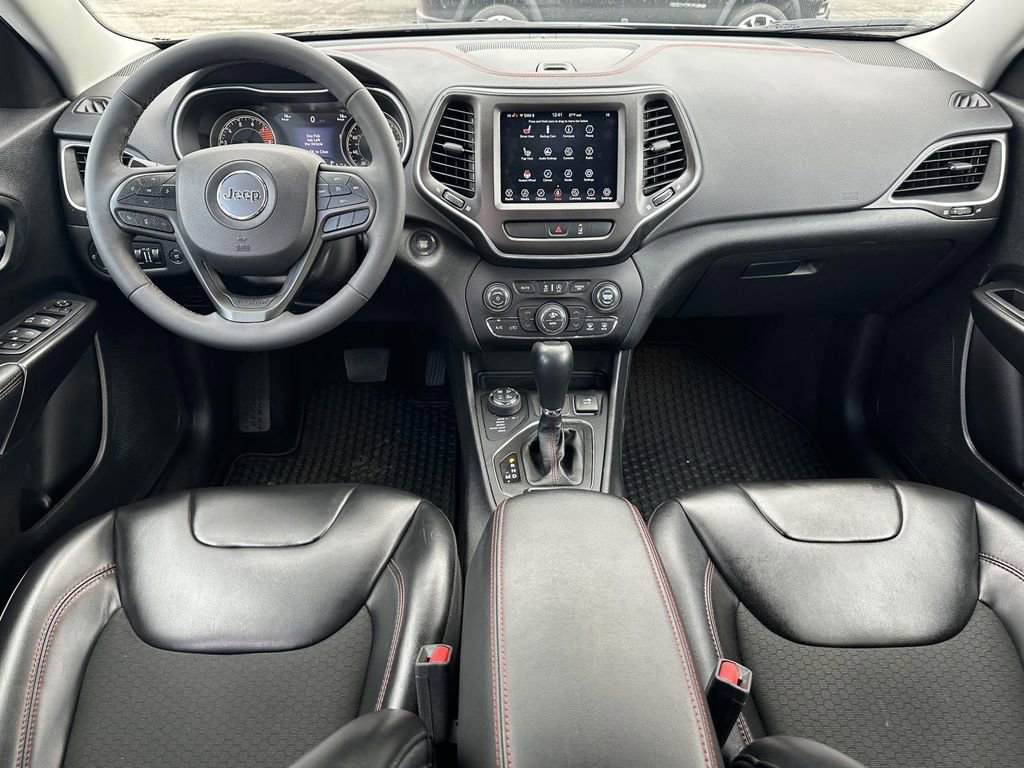 Used 2022 Jeep Cherokee Trailhawk w/ Comfort/Convenience Group image 14