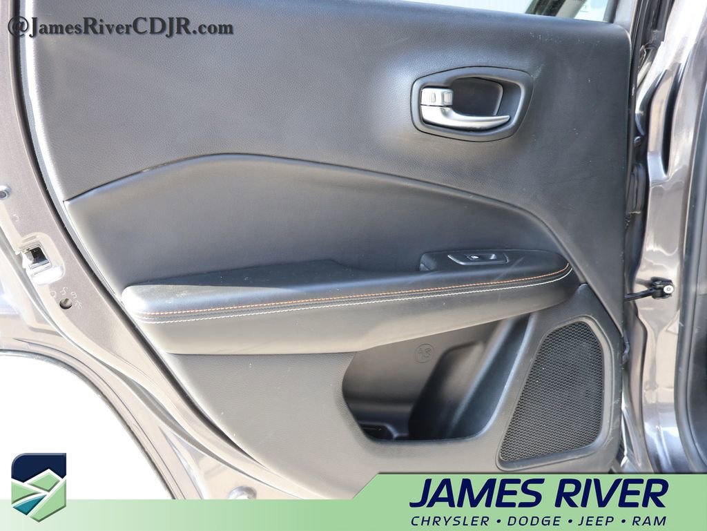 Used 2019 Jeep Compass Latitude w/ Cold Weather Group image 19