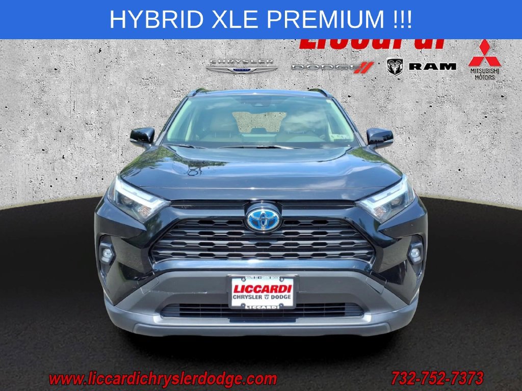 Used 2023 Toyota RAV4 XLE Premium AWD/4WD image 2