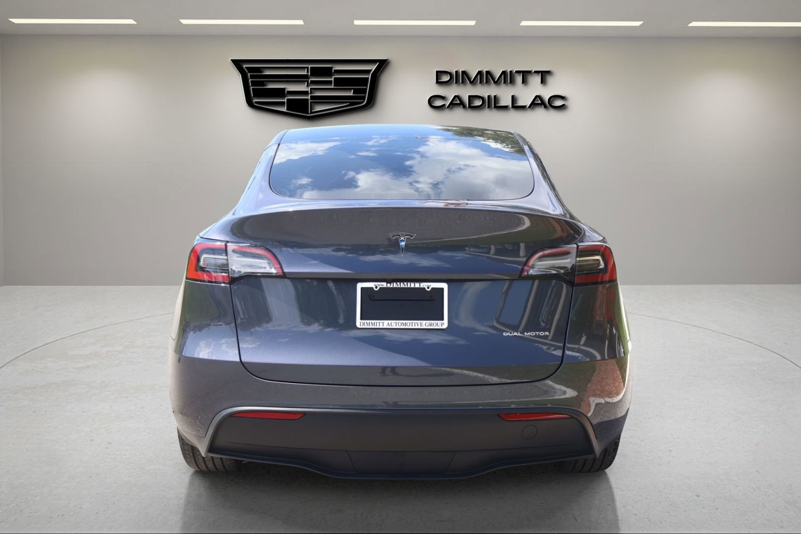 Used 2023 Tesla Model Y Long Range AWD/4WD image 4