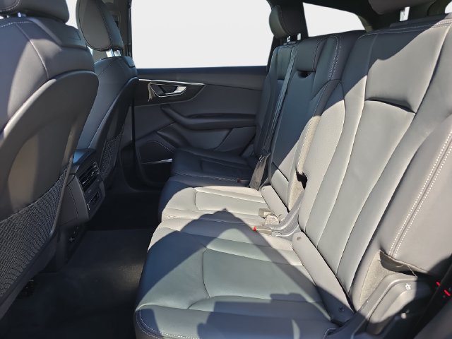 Certified 2026 Audi Q7 3.0T Premium w/ Convenience Plus Package AWD/4WD image 15