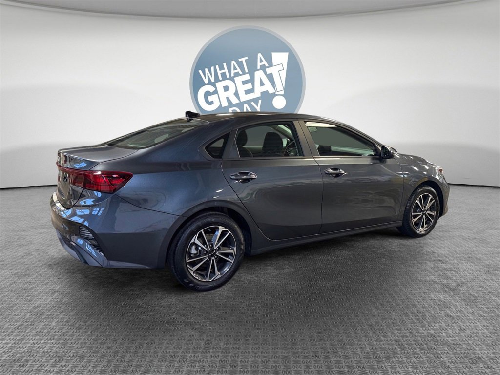 Certified 2024 Kia Forte LXS image 3