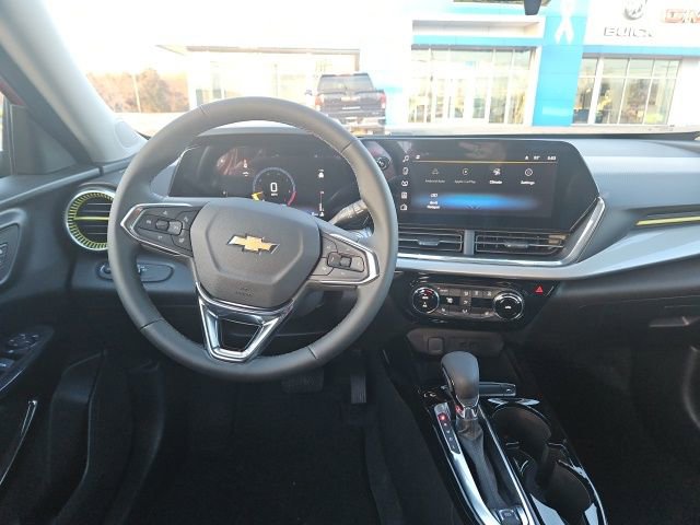 New 2026 Chevrolet Trax LT w/ Driver Confidence Package image 15