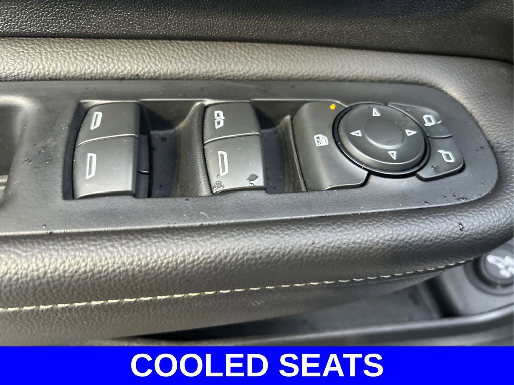 Used 2020 GMC Terrain Denali w/ Denali Premium Package image 32