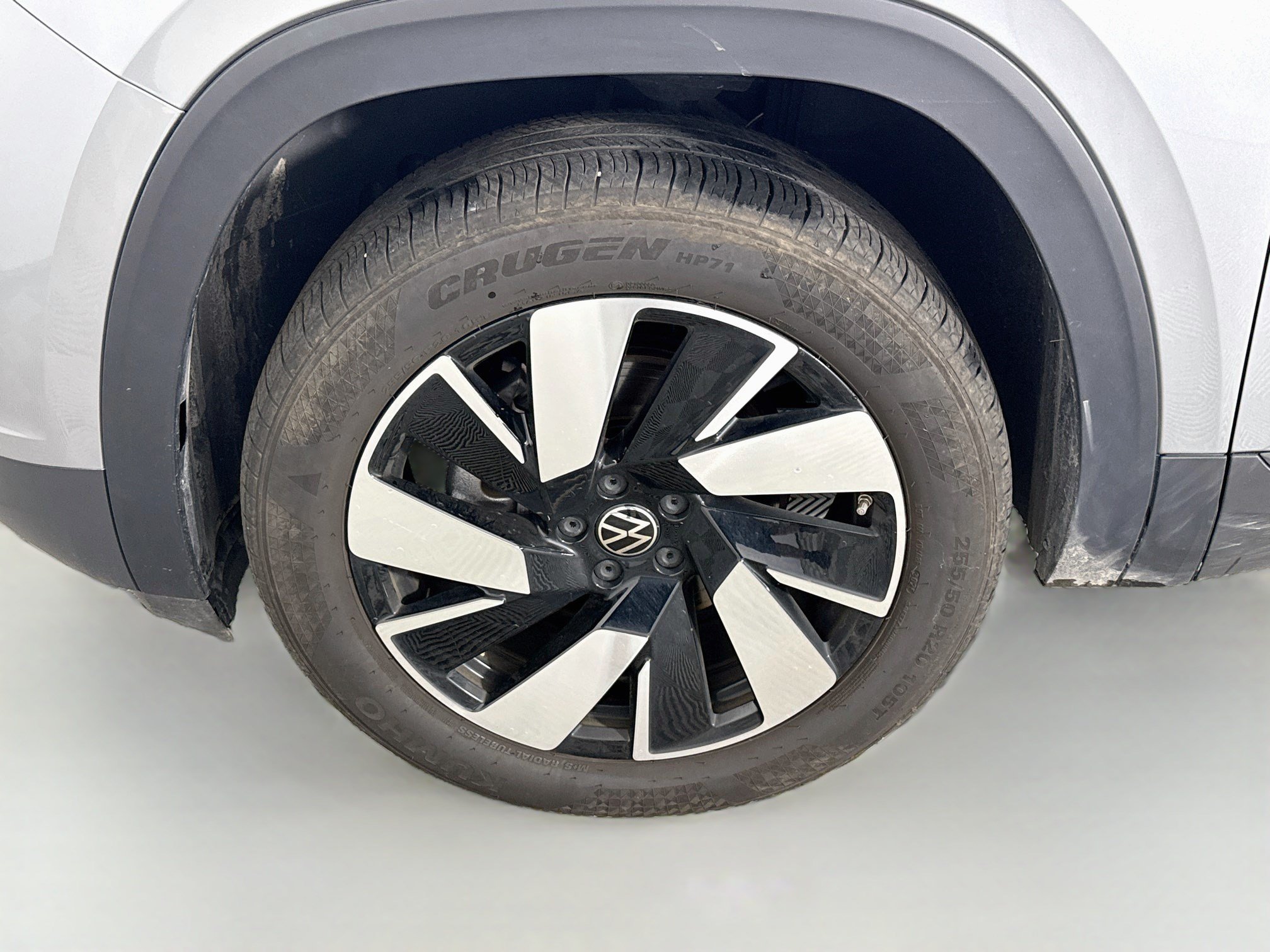 Used 2026 Volkswagen Atlas Cross Sport SE FWD image 38