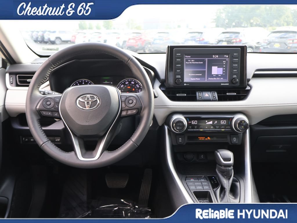Used 2022 Toyota RAV4 XLE Premium AWD/4WD image 19