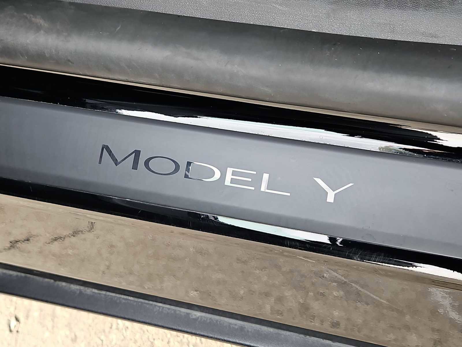 Used 2022 Tesla Model Y Performance image 12