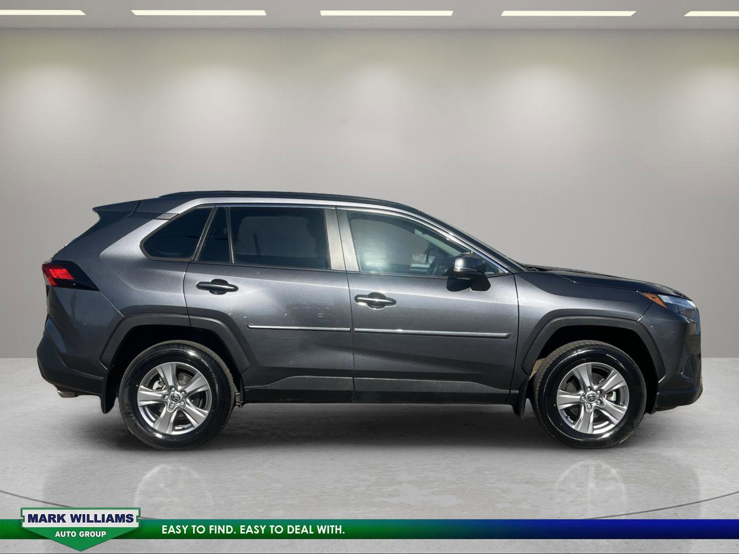 Used 2022 Toyota RAV4 XLE image 2