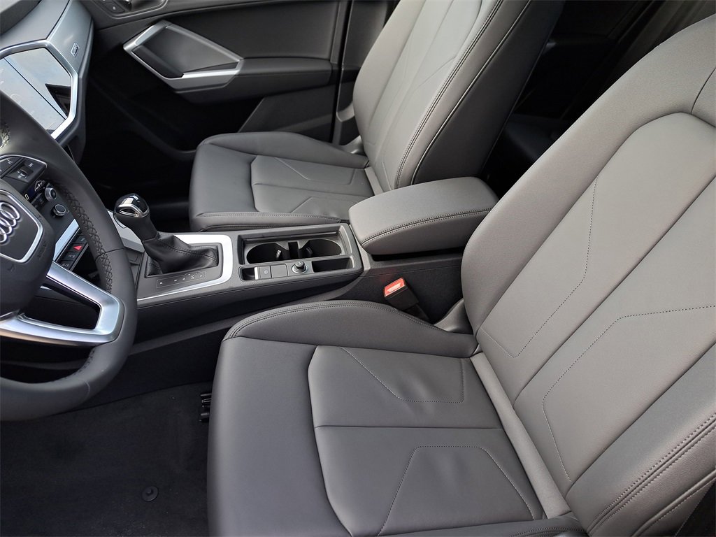 New 2025 Audi Q3 2.0T Premium image 18
