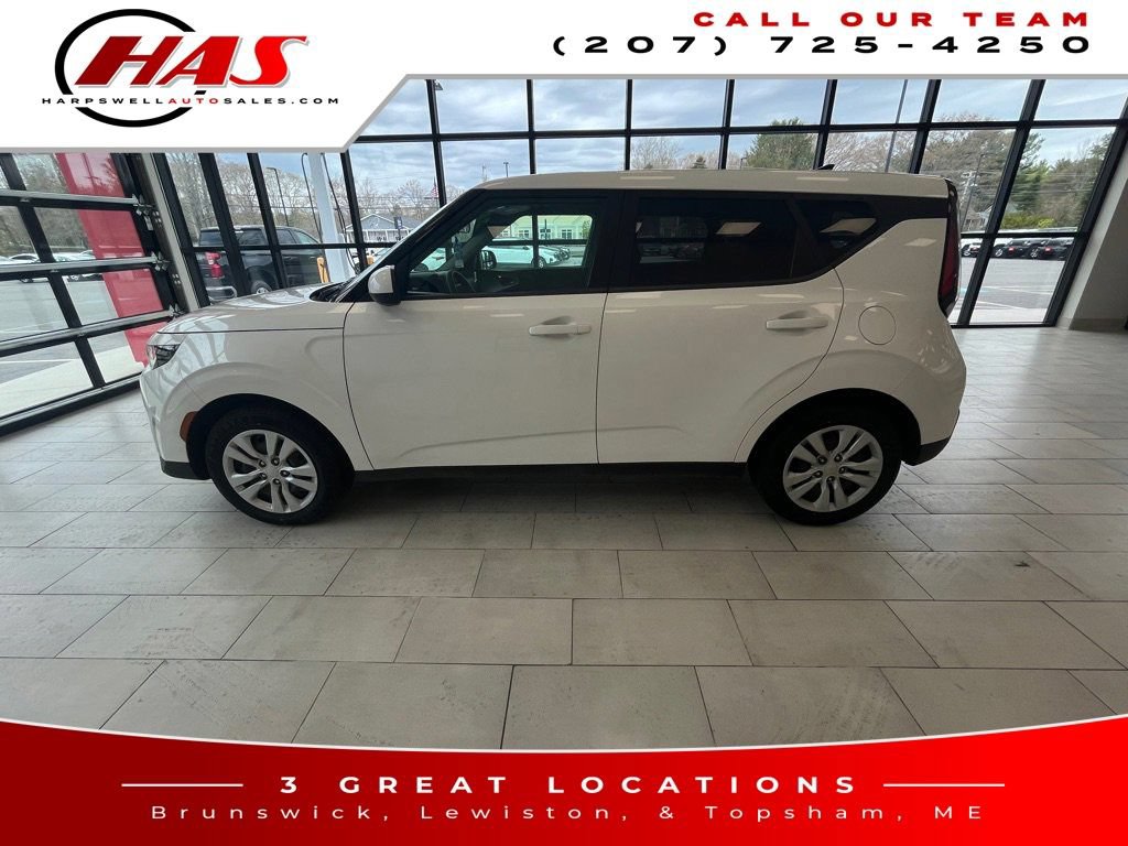 Used 2023 Kia Soul LX FWD image 2