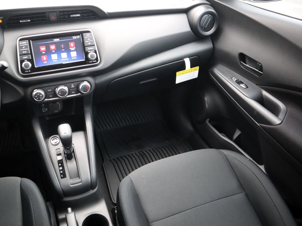 New 2025 Nissan Kicks Play S image 12
