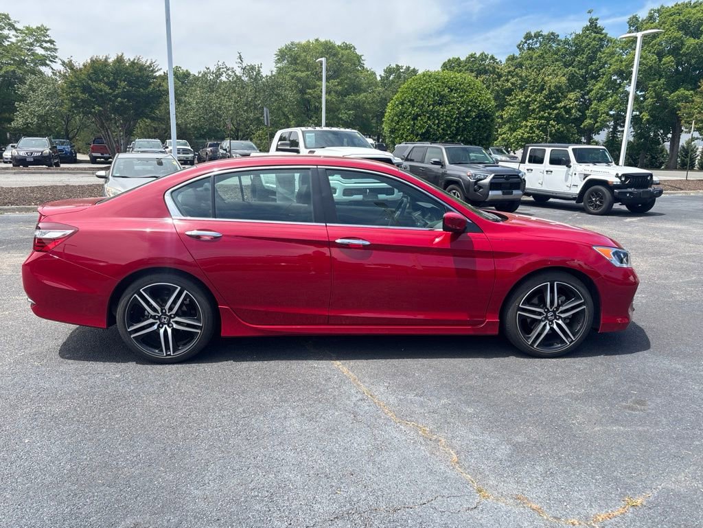 Used 2017 Honda Accord Sport image 8