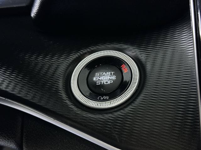 Used 2023 Jeep Grand Cherokee Altitude AWD/4WD image 17