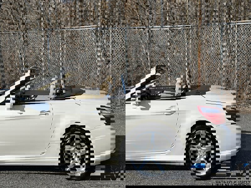 Used 2014 Mercedes-Benz SL 550 image 25