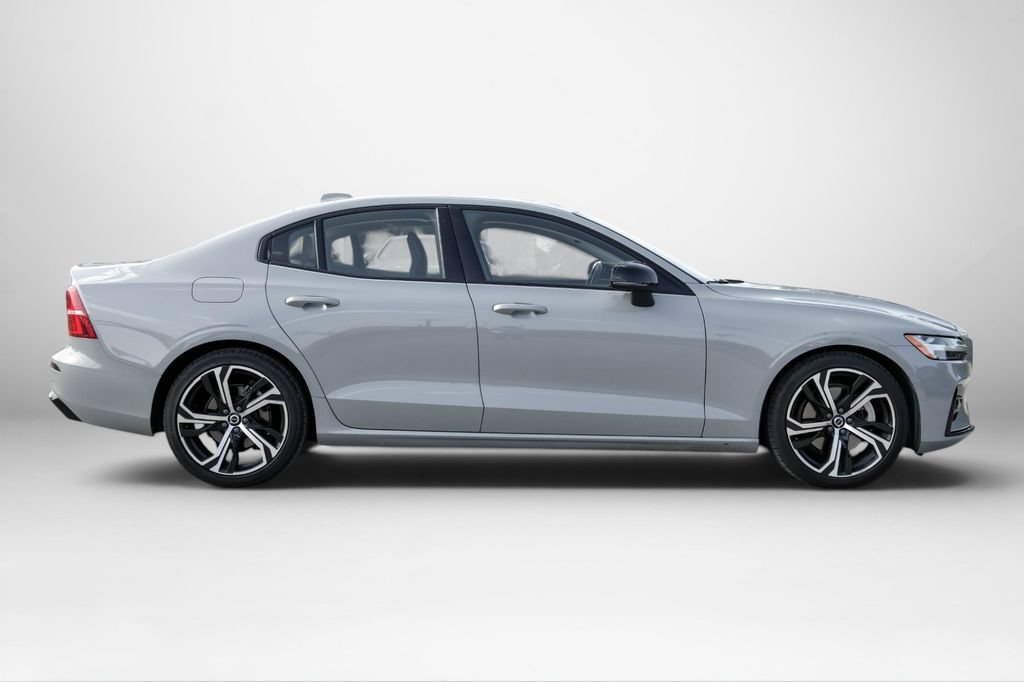 Used 2024 Volvo S60 B5 Core FWD image 5