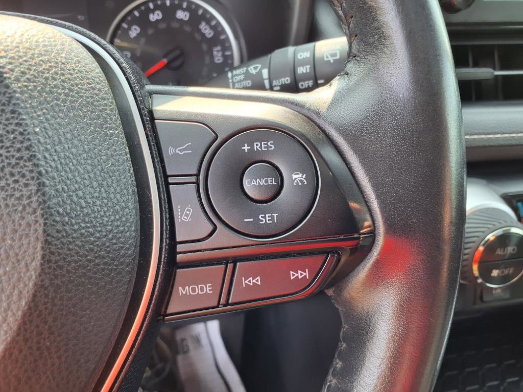 Used 2019 Toyota RAV4 XLE w/ Convenience Package image 18