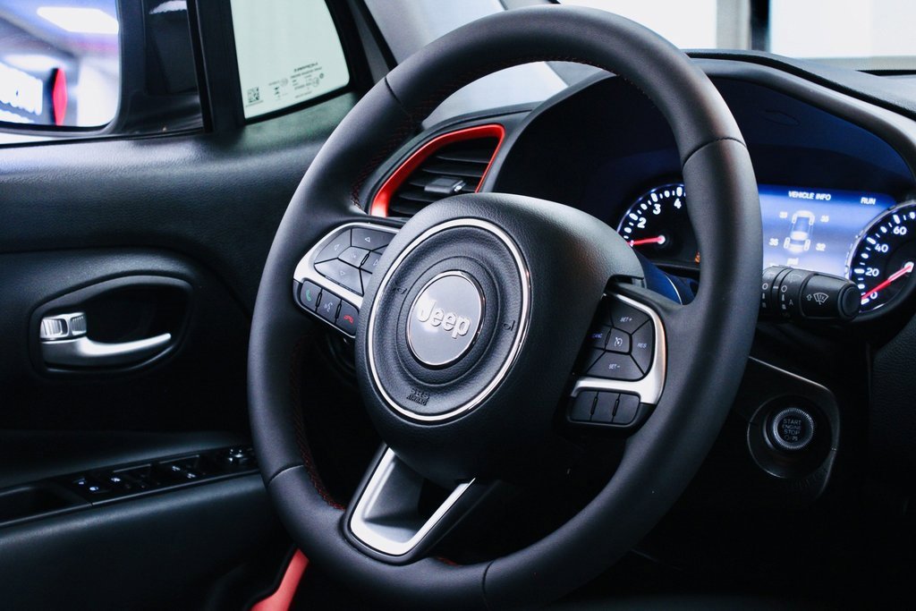 Used 2023 Jeep Renegade Trailhawk image 11