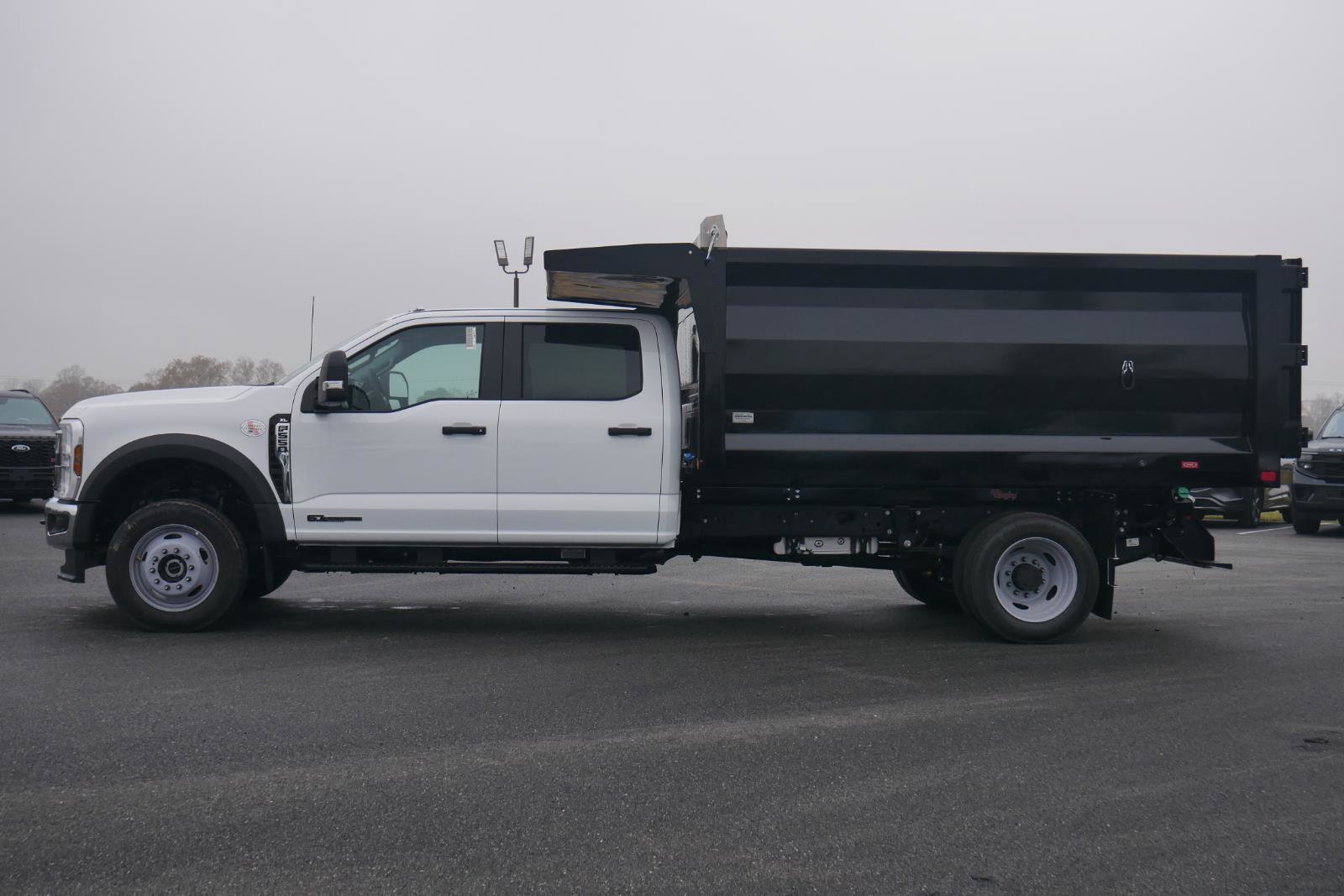 New 2026 Ford F550 4x4 Crew Cab image 11