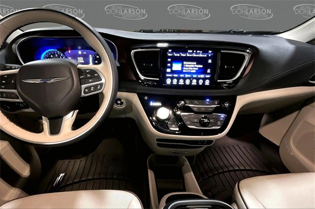 Used 2017 Chrysler Pacifica Limited w/ UConnect Theater Package image 20