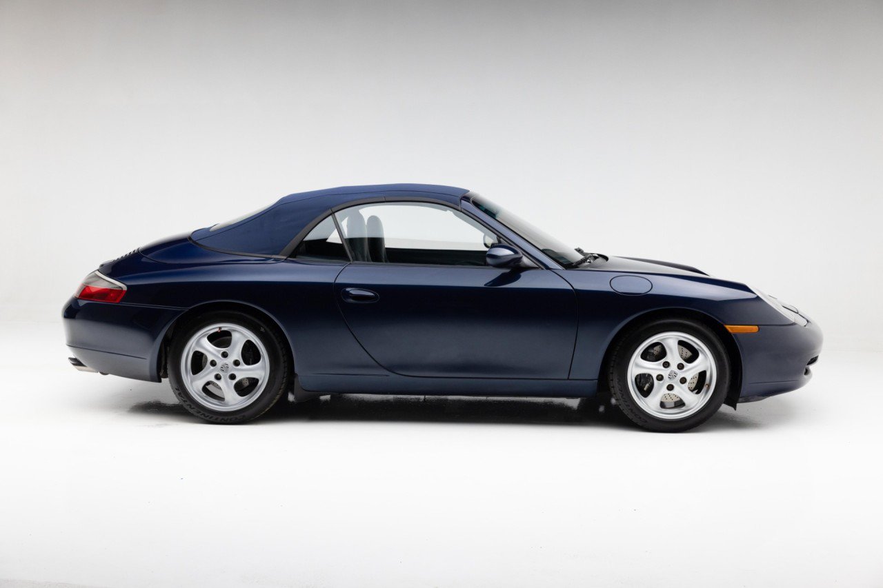 Used 2000 Porsche 911 Cabriolet image 31