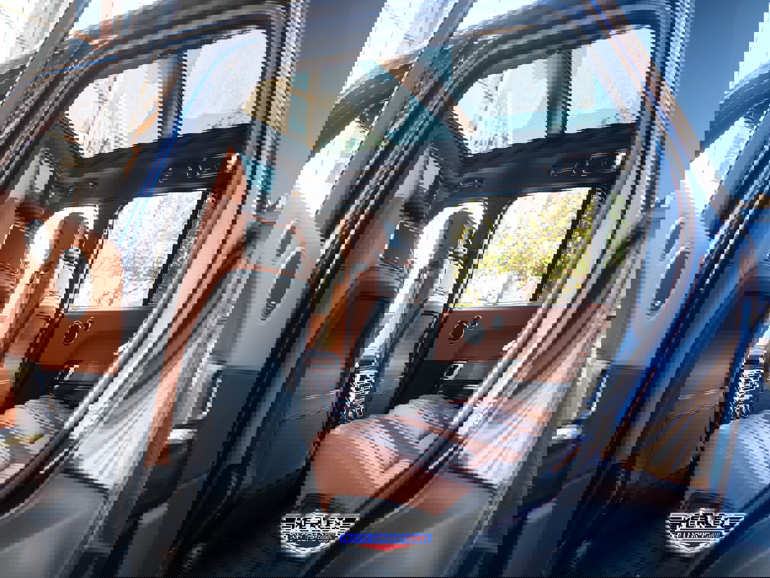 Used 2017 Land Rover Range Rover Autobiography image 22