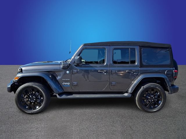 Used 2022 Jeep Wrangler Unlimited Sahara w/ Cold Weather Group AWD/4WD image 7